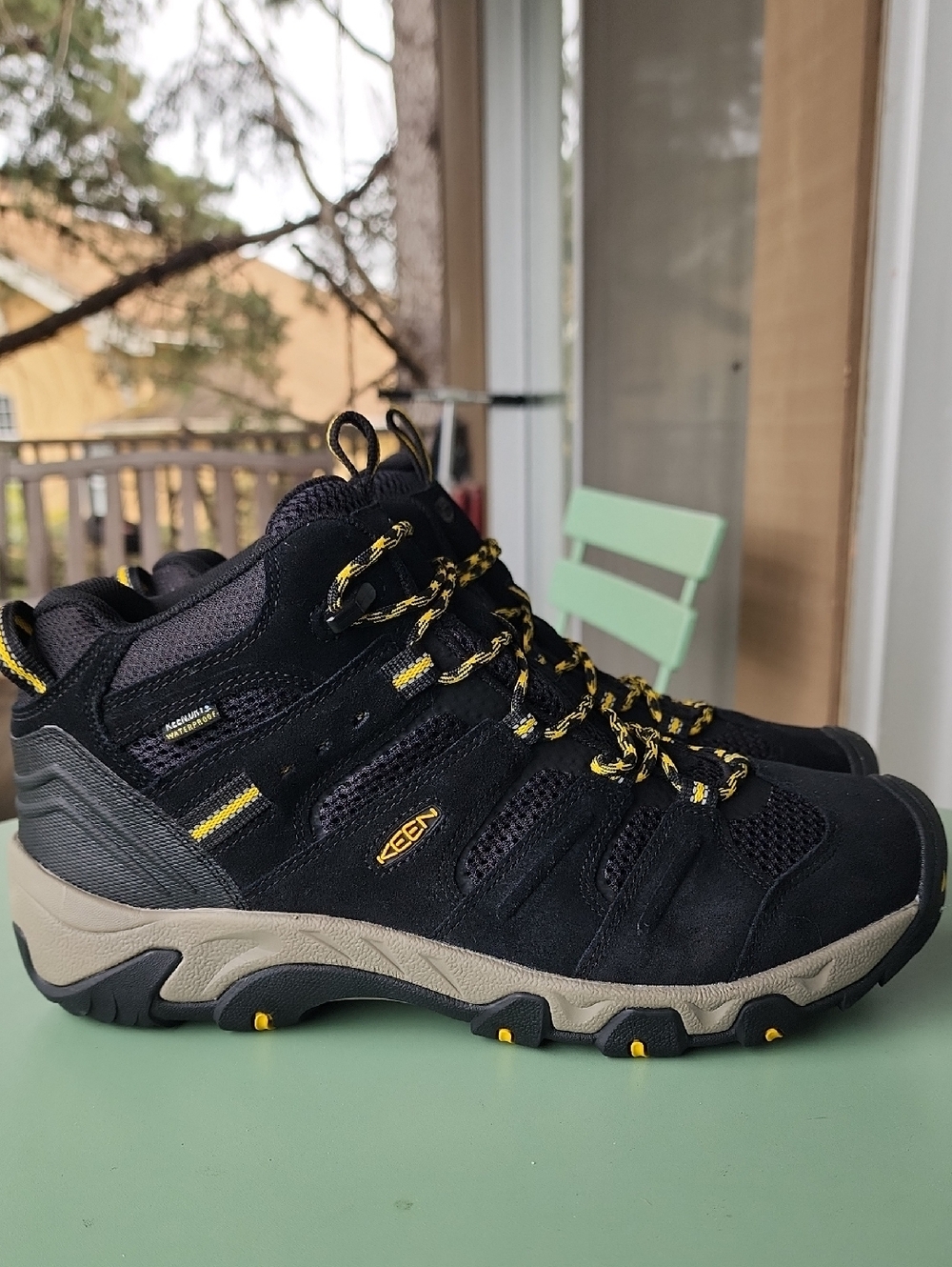 Keen Headout Waterproof Hiking Boots Black / Lemon Curry Mens Size 11
